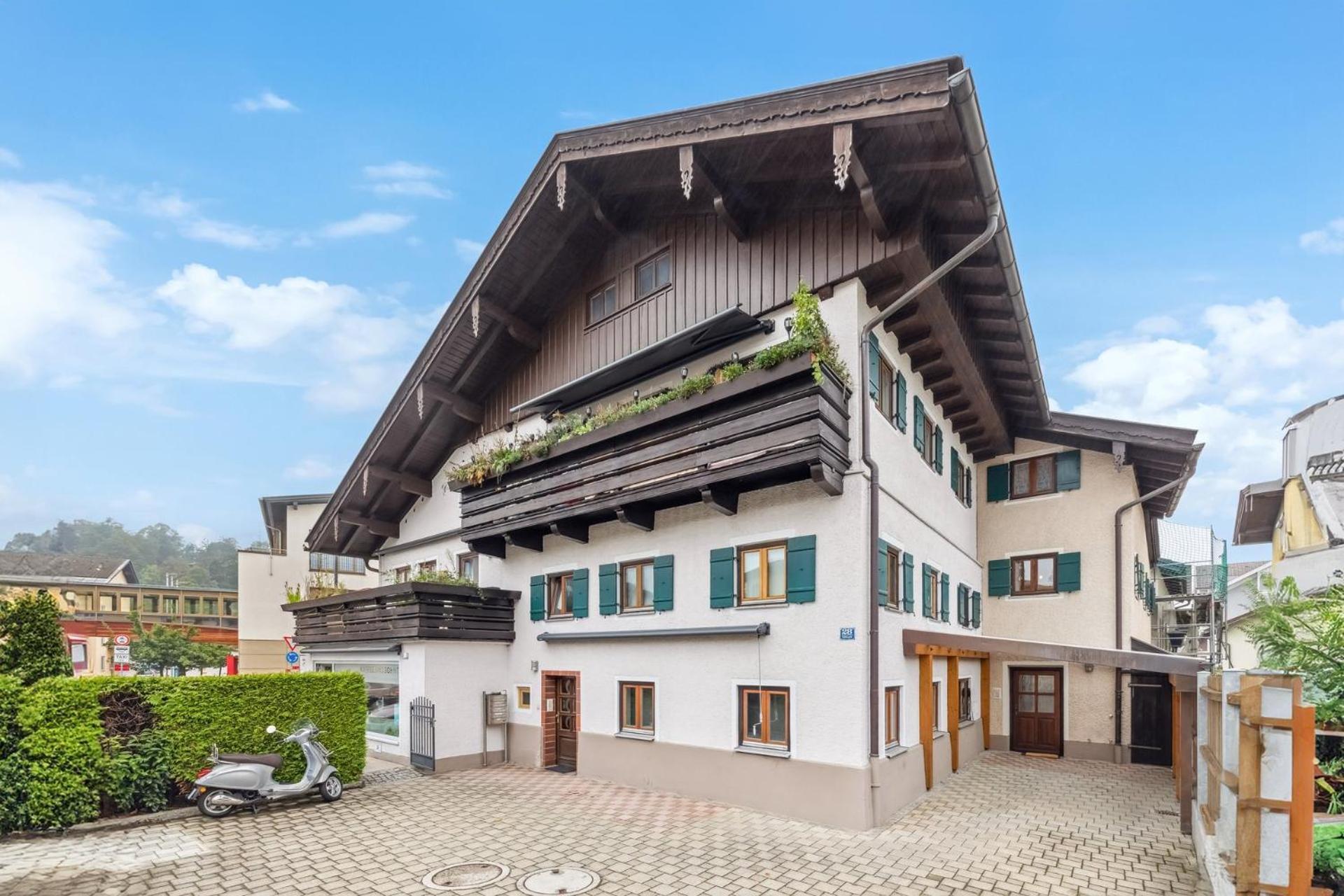 Casa Primavera - Grosse Stadtvilla Im Zentrum Miesbachs Dış mekan fotoğraf